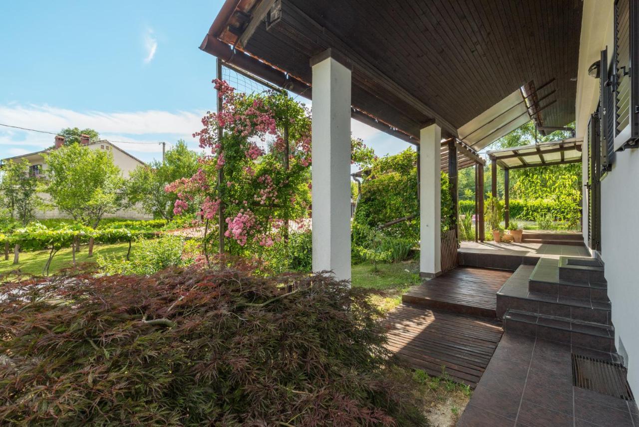 Villa Bella, With Heated Pool Cerovlje