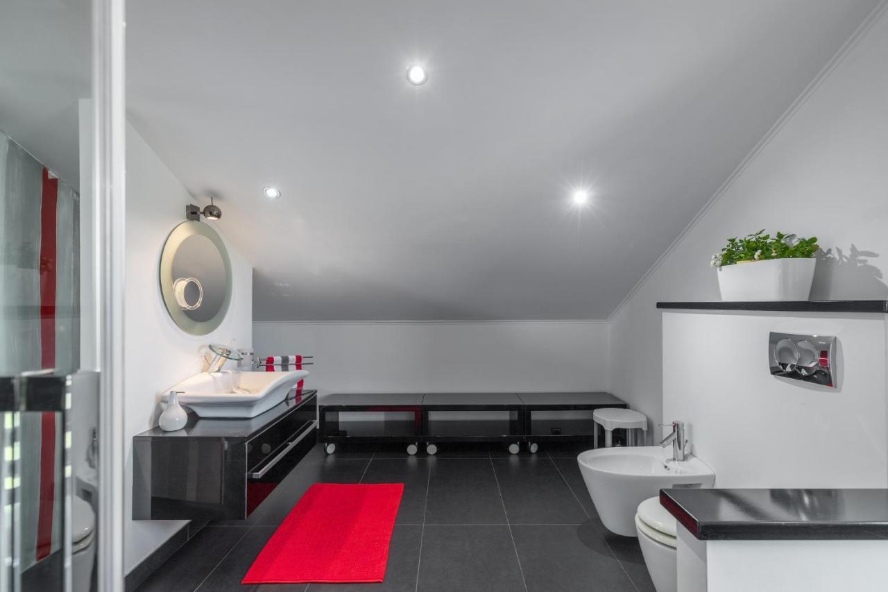 Bella, With Heated Pool Villa *