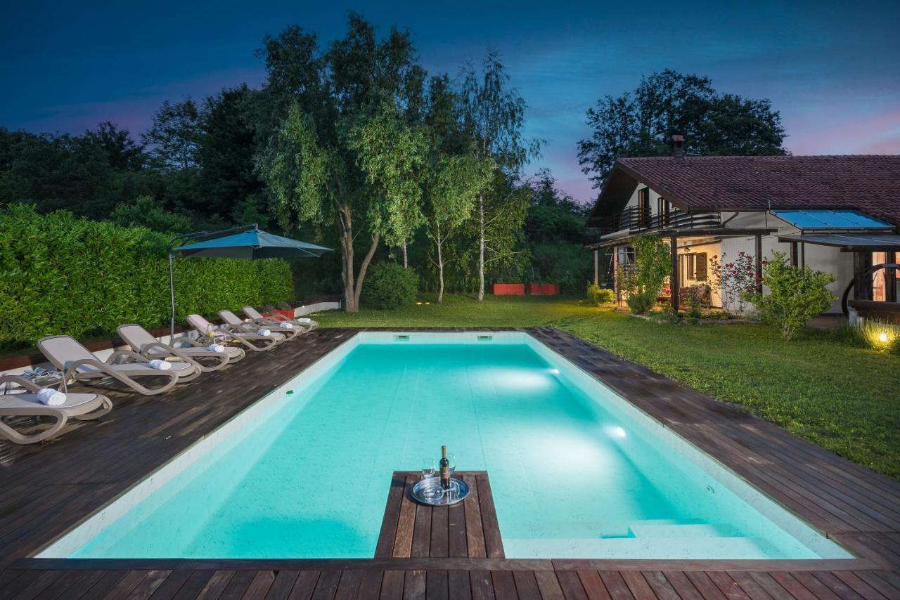 Bella, With Heated Pool Villa *