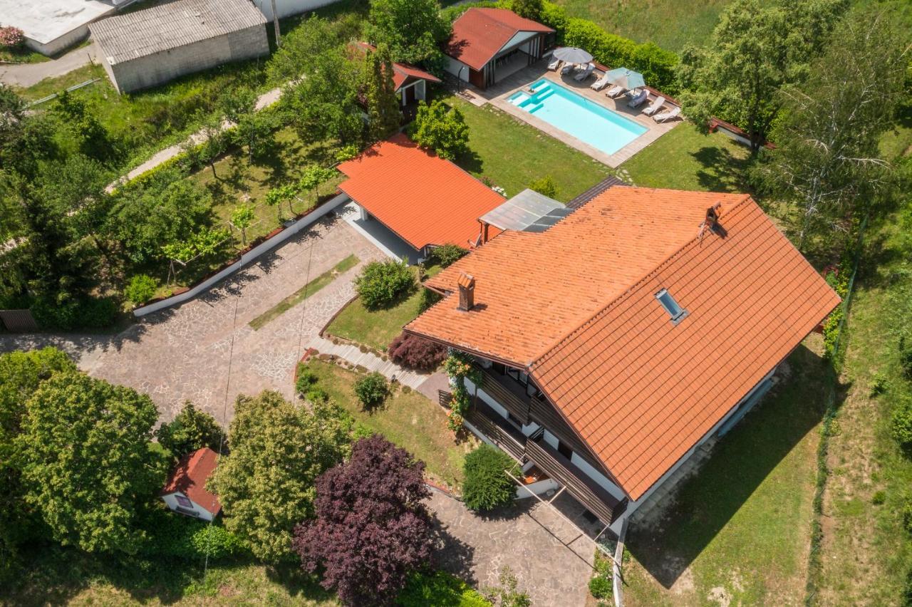 Bella, With Heated Pool Villa Cerovlje