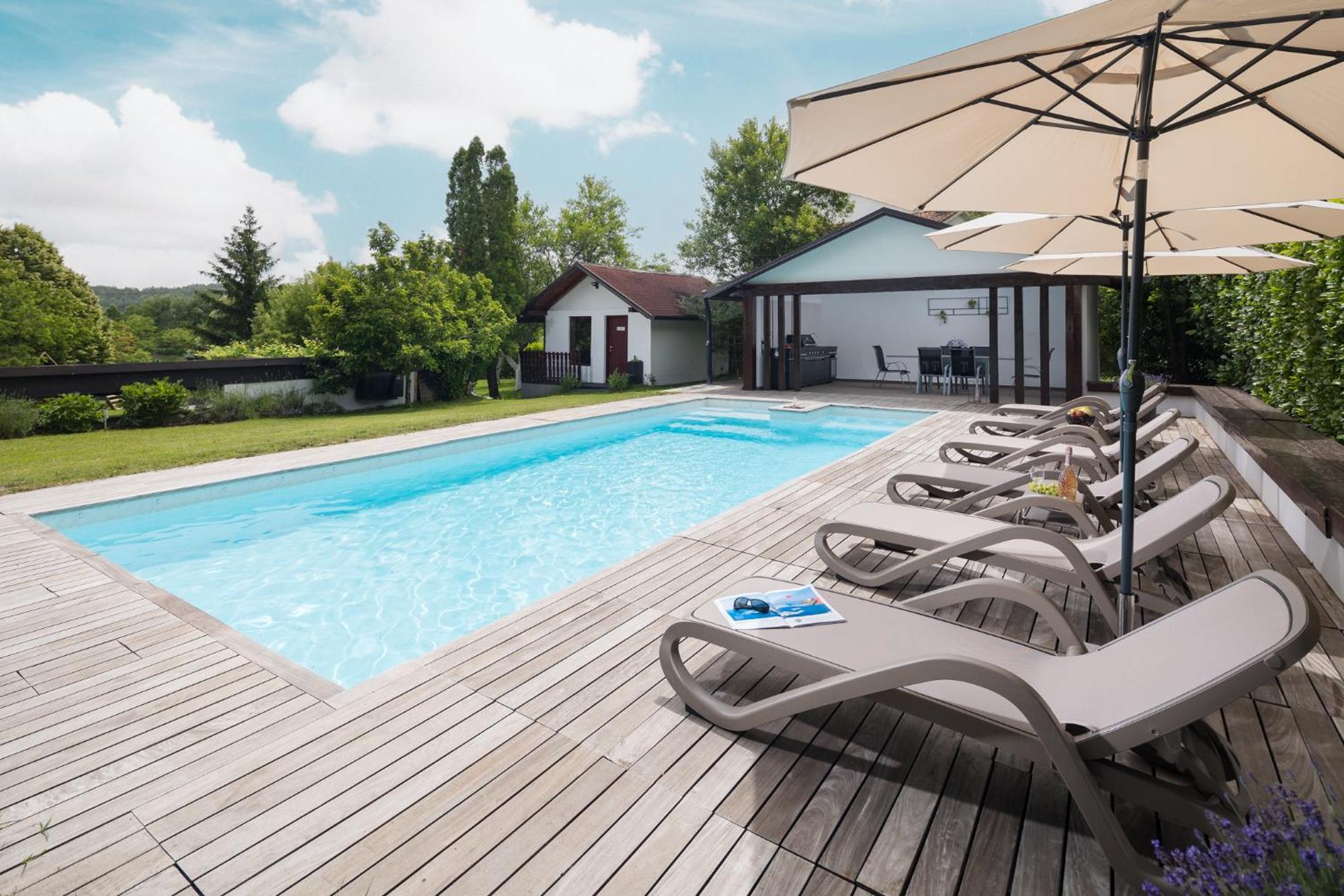Bella, With Heated Pool *